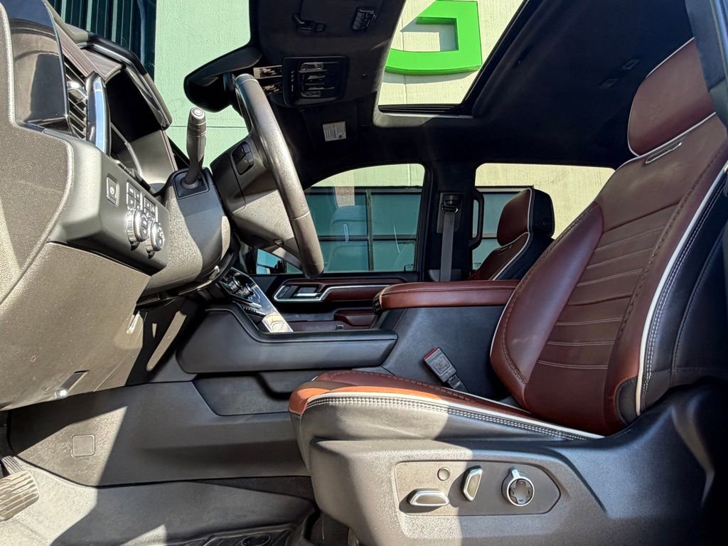 Used 2024 GMC Sierra 3500 Denali Ultimate AWD/4WD image 11