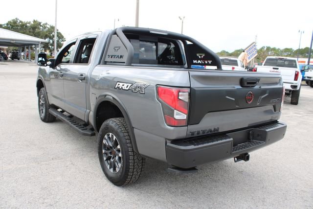 Used 2024 Nissan Titan PRO-4X w/ Pro-4x Convenience Package image 8