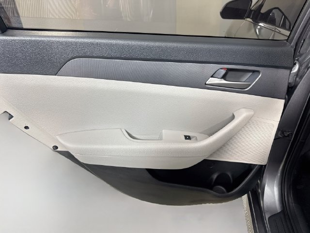 Used 2018 Hyundai Sonata SE FWD image 24