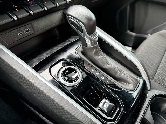Used 2023 Chevrolet Colorado LT AWD/4WD image 20