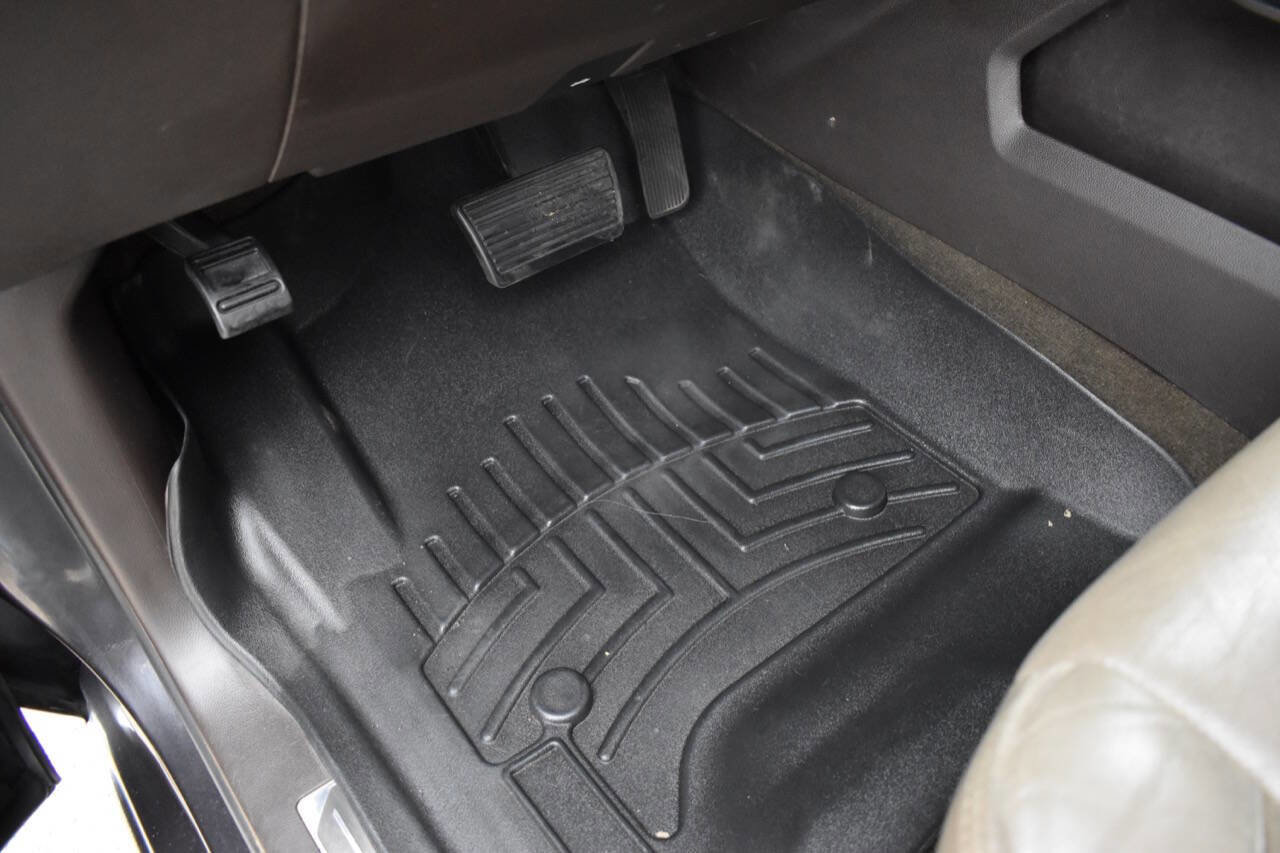 Used 2015 GMC Sierra 3500 Denali w/ Duramax Plus Package image 30