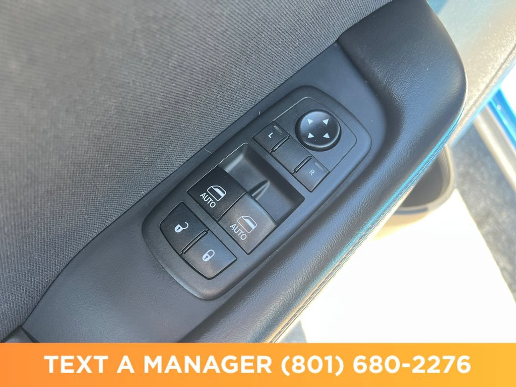 Used 2019 Dodge Challenger SXT RWD image 11