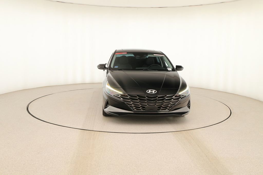 Used 2023 Hyundai Elantra Limited w/ Preferred Accessory Package image 11