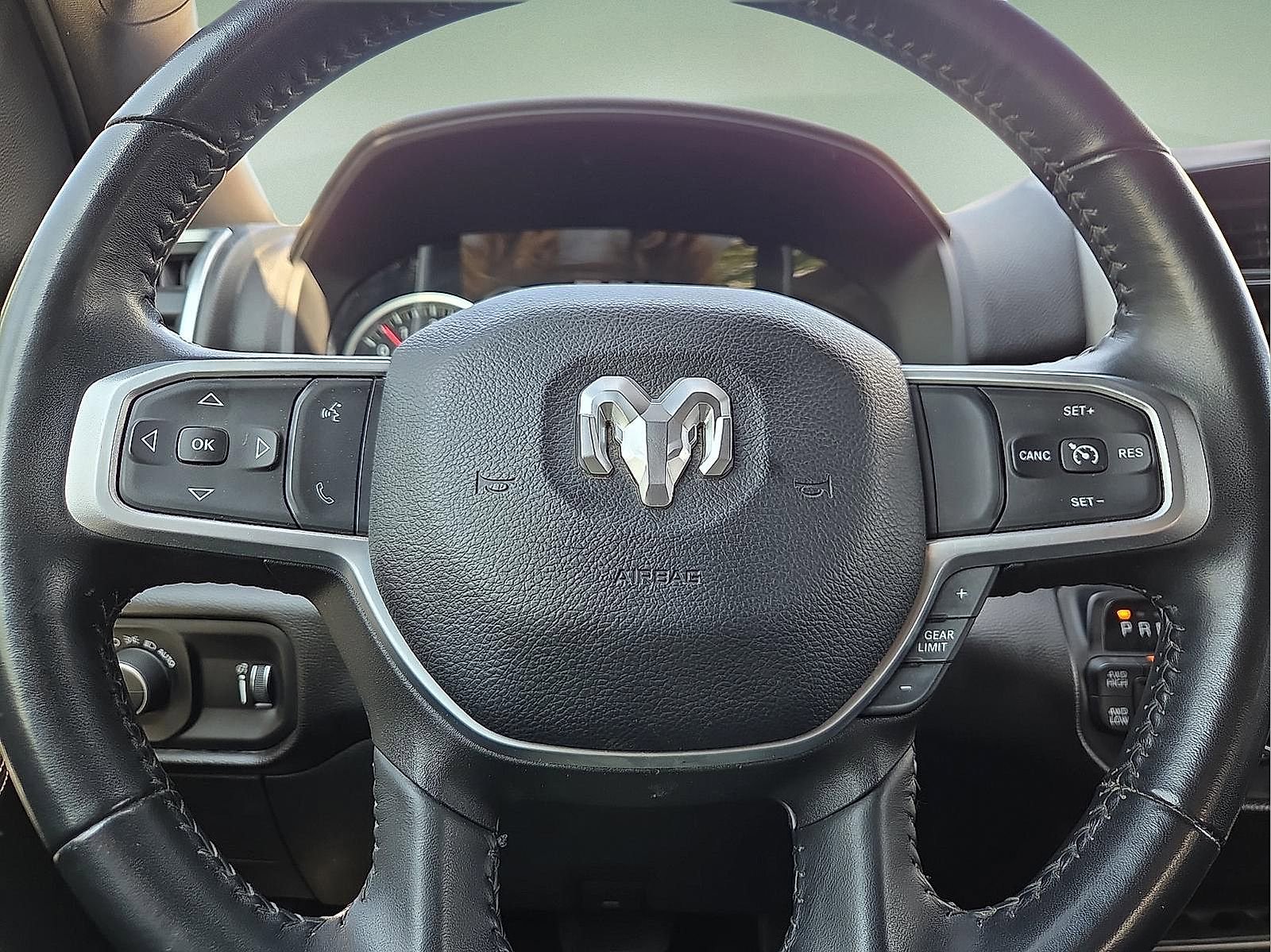 Used 2024 RAM 2500 Big Horn AWD/4WD image 24