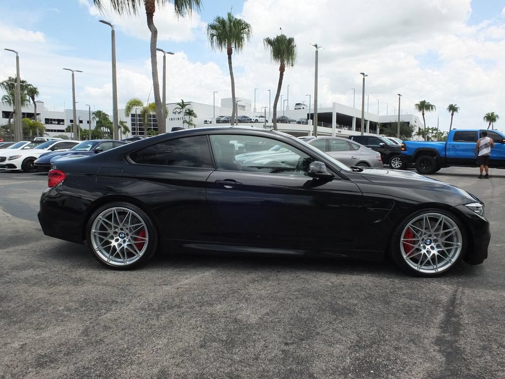 Used 2018 BMW M4 Coupe w/ Competition Package RWD image 7