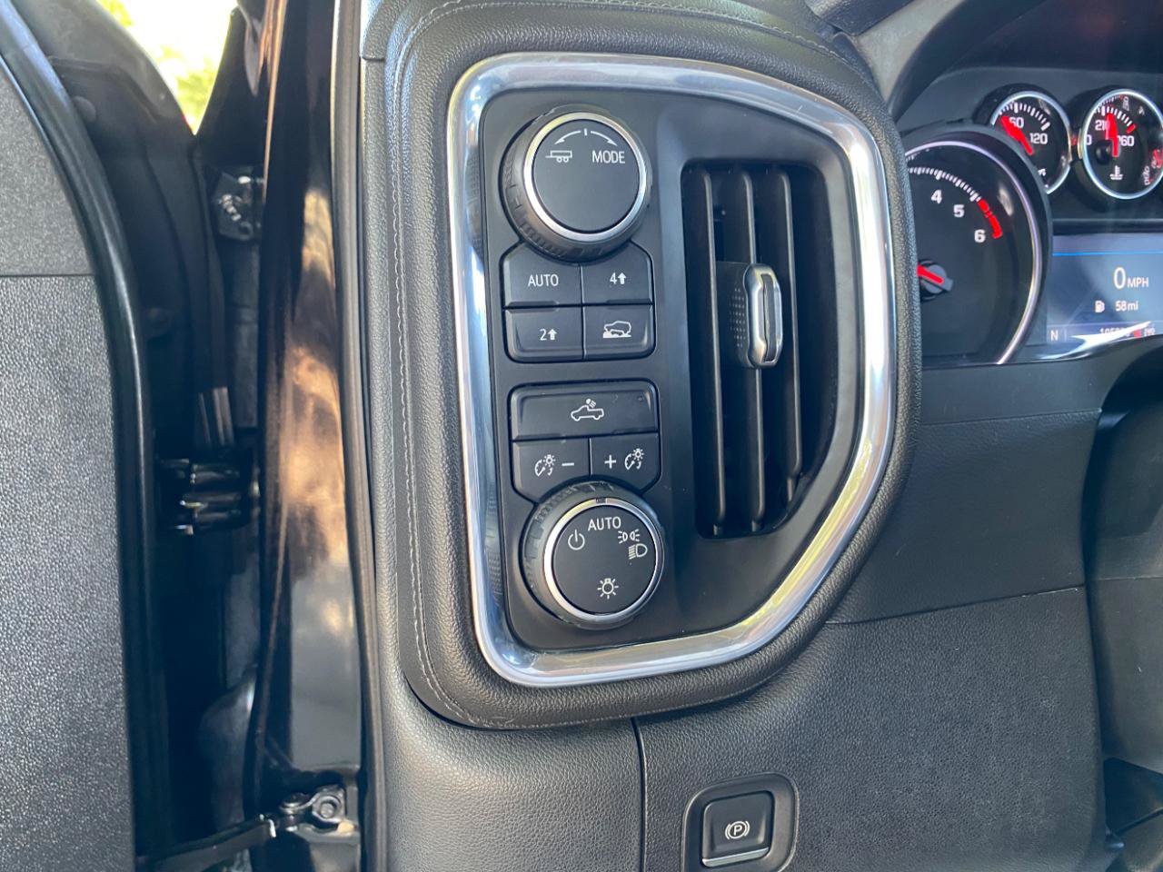 Used 2021 Chevrolet Silverado 1500 LT w/ Convenience Package II AWD/4WD image 55