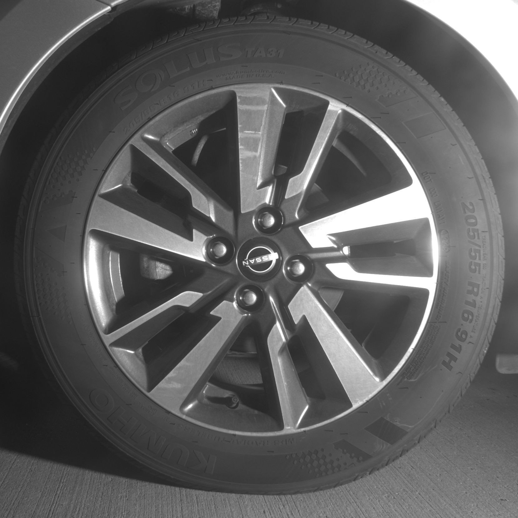 Used 2025 Nissan Versa SV image 12