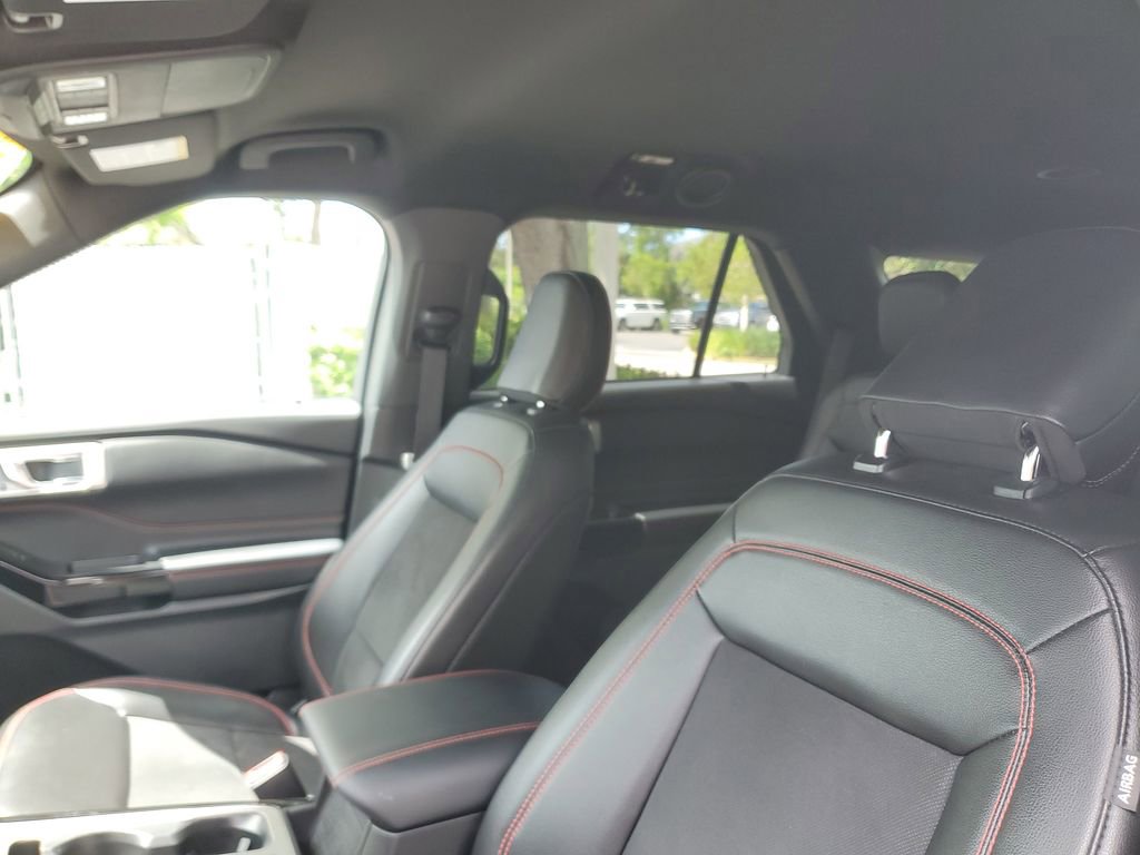 Used 2022 Ford Explorer ST-Line w/ Class IV Trailer Tow Package image 22