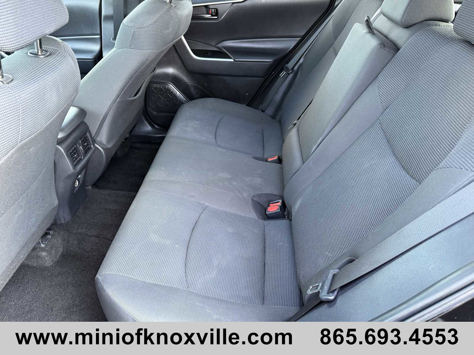 Used 2024 Toyota RAV4 LE image 28