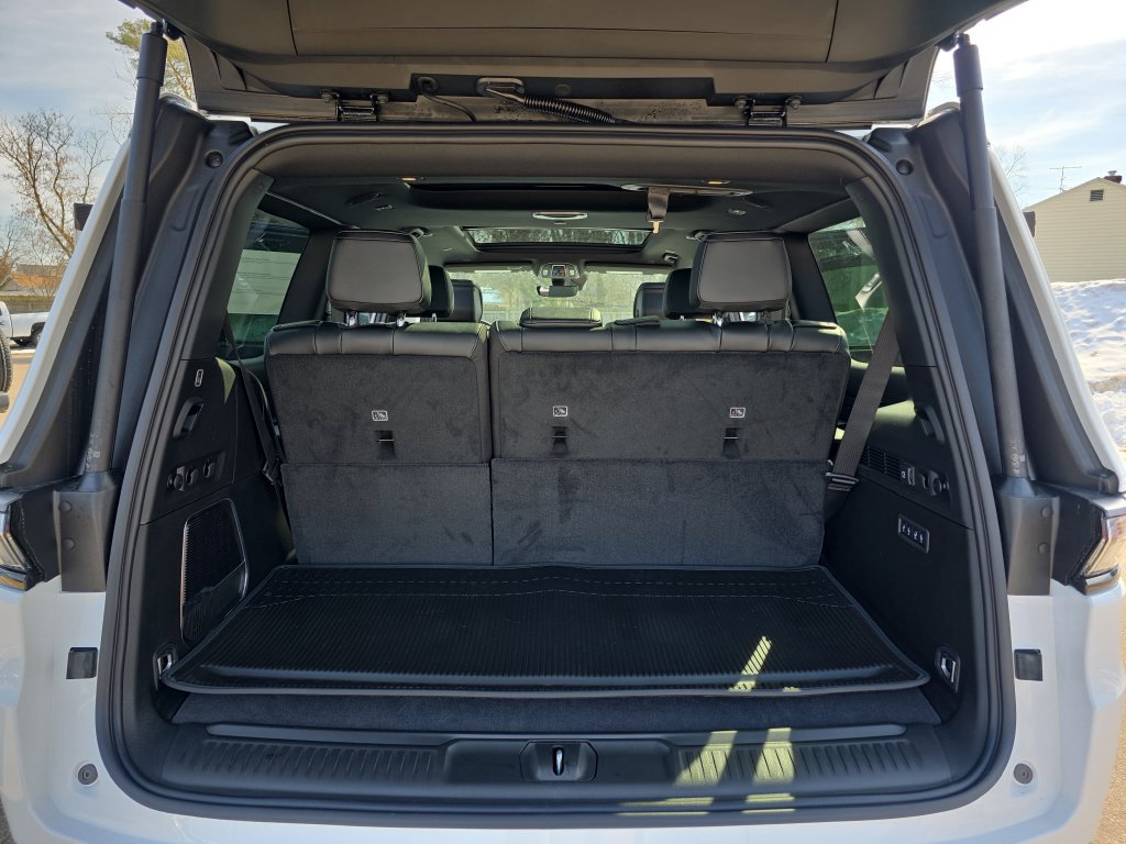 New 2026 Jeep Grand Wagoneer Limited AWD/4WD image 13
