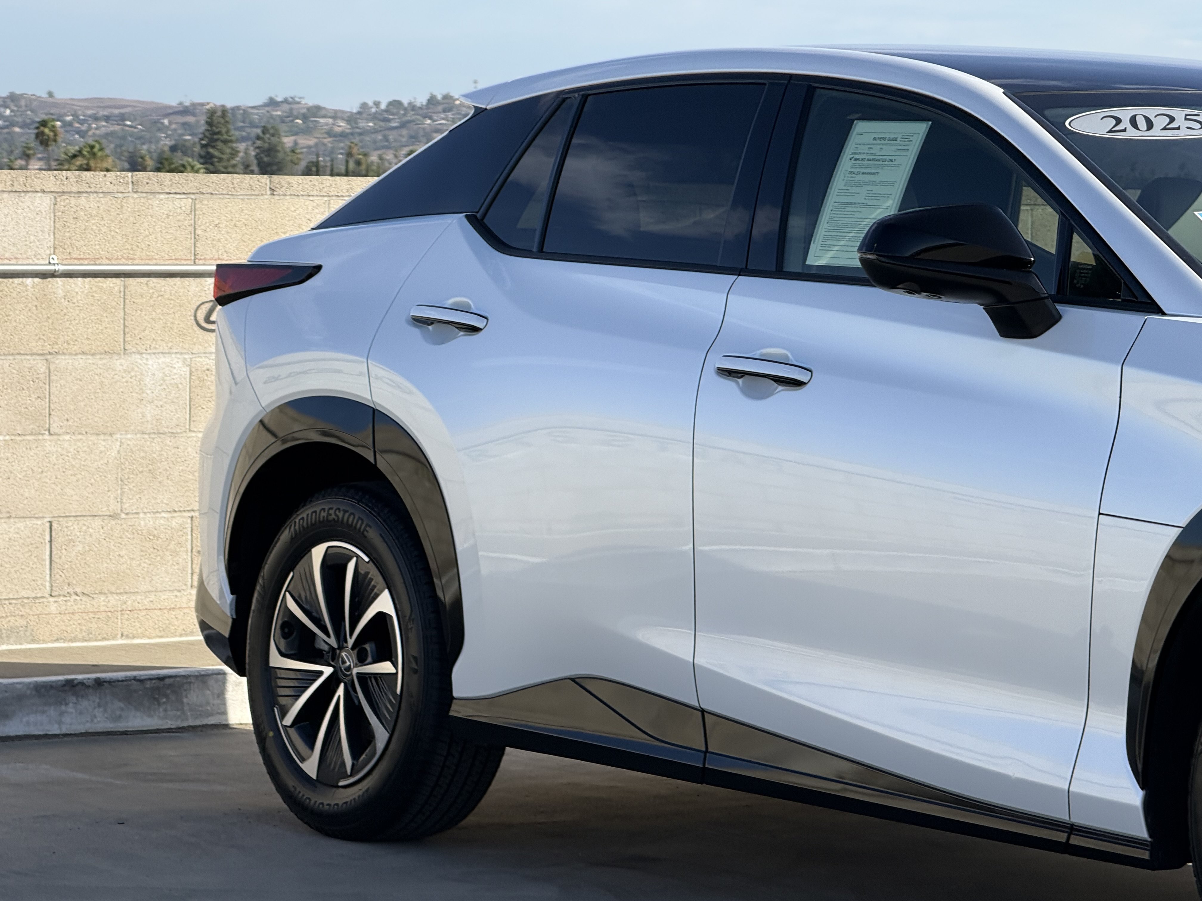 Certified 2025 Lexus RZ 300e FWD image 5