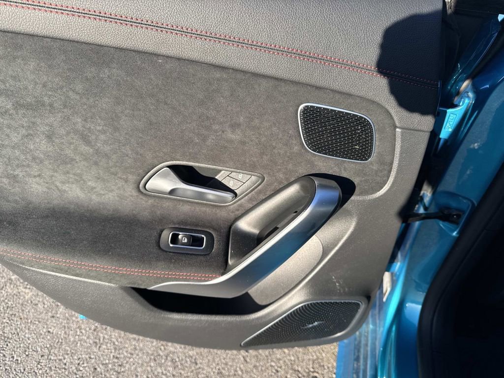 Certified 2025 Mercedes-Benz CLA 250 4MATIC image 11
