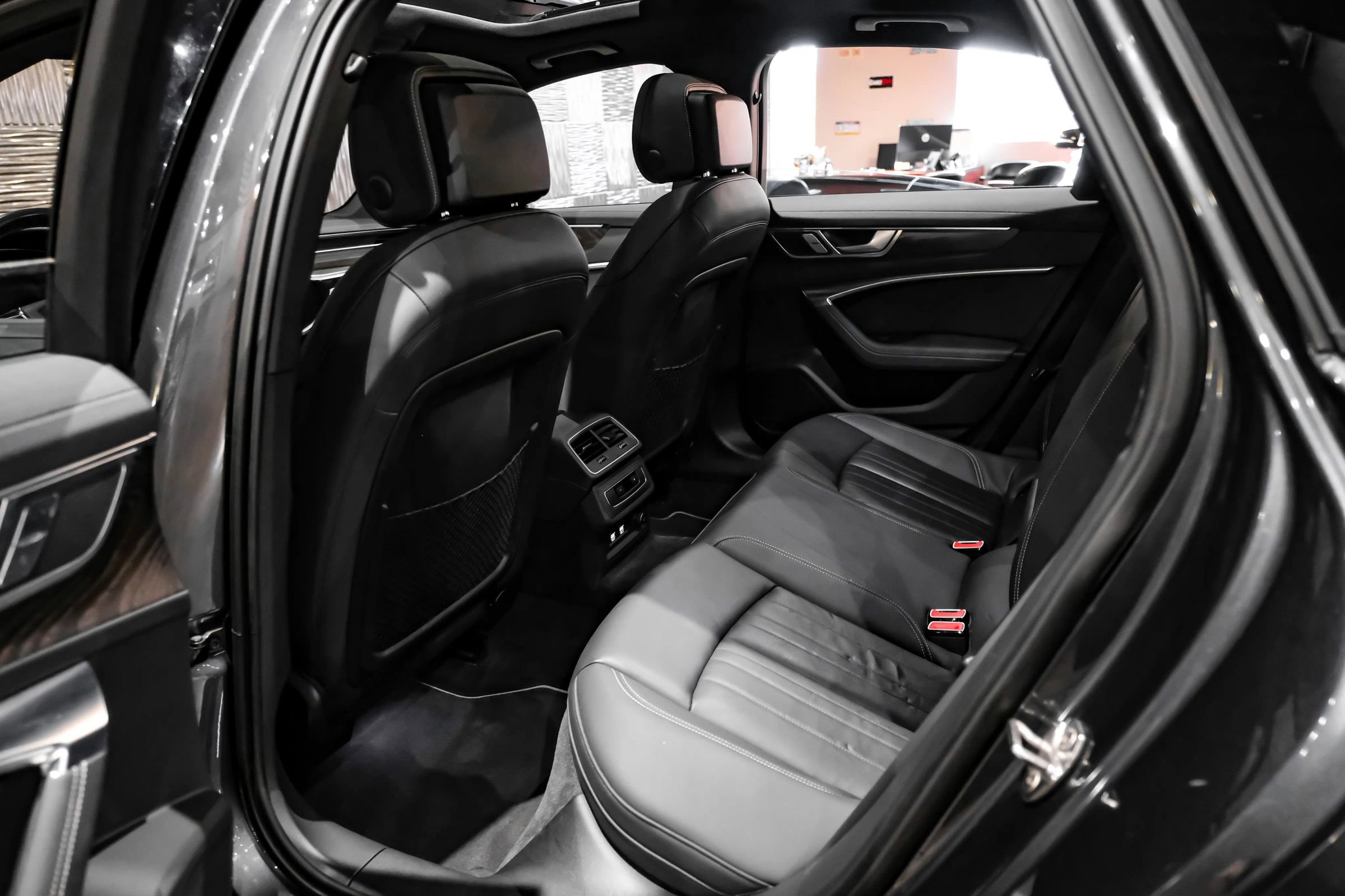 Used 2019 Audi A6 3.0T Premium Plus w/ Premium Plus Package image 40