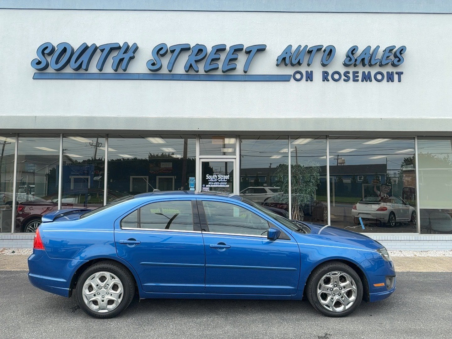 Used 2011 Ford Fusion SE w/ 202A Rapid Spec Order Code FWD image 1