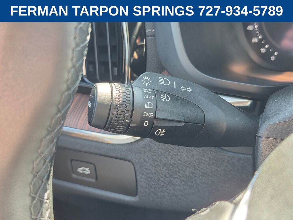 Used 2025 Volvo XC60 B5 Ultra w/ Protection Package Premier image 32