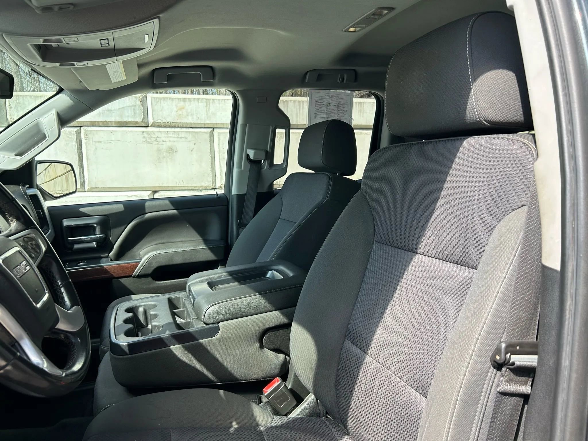 Used 2018 GMC Sierra 1500 SLE w/ SLE Value Package image 2