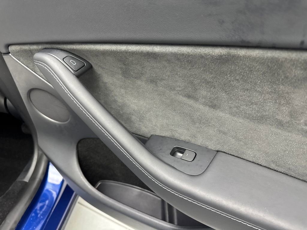 Used 2024 Tesla Model Y Long Range image 43