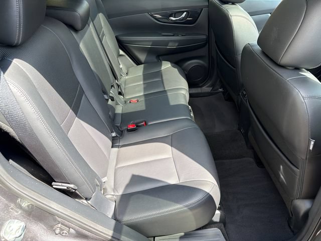 Used 2019 Nissan Rogue SL w/ Premium Package AWD/4WD image 16