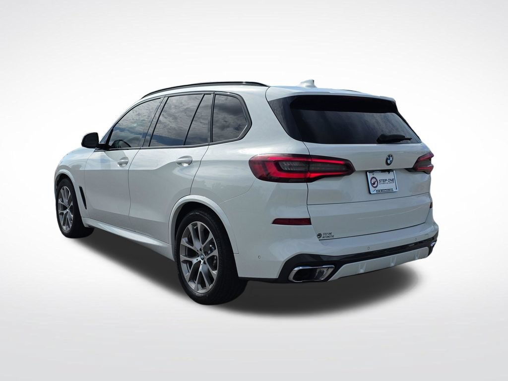 Used 2022 BMW X5 xDrive40i w/ M Sport Package AWD/4WD image 5