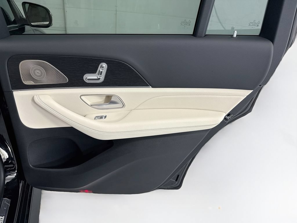 New 2026 Mercedes-Benz GLS 450 4MATIC image 21