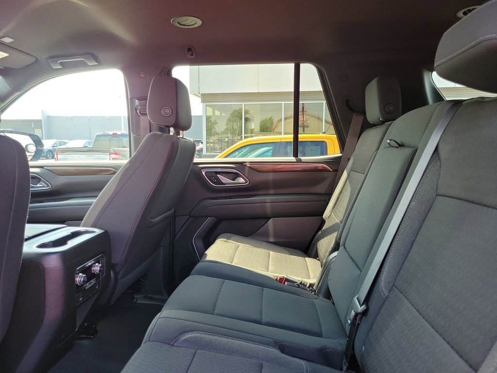 Used 2022 GMC Yukon SLE w/ Gmc Pro Safety Plus Package AWD/4WD image 14