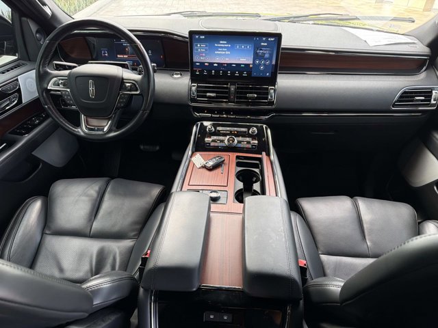 Certified 2023 Lincoln Navigator Reserve AWD/4WD image 25