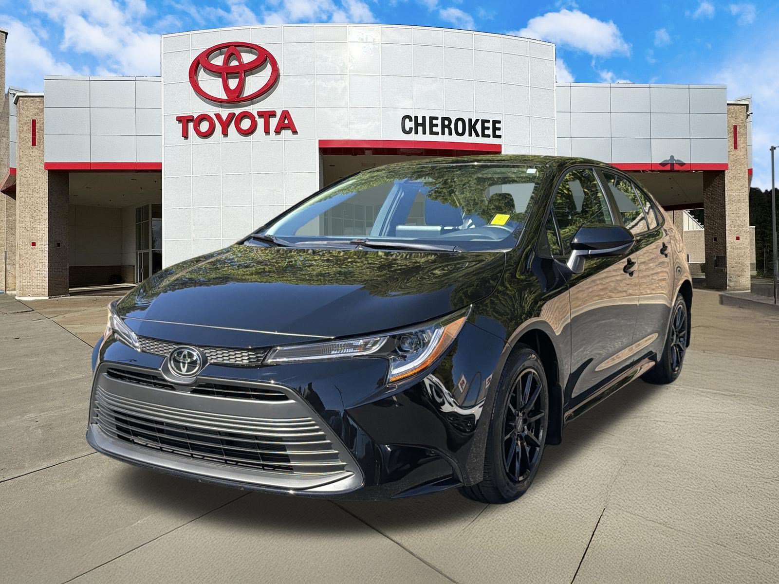 Used 2026 Toyota Corolla LE FWD image 1