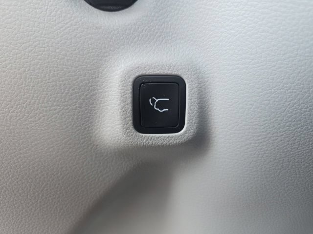 Certified 2023 Jeep Compass Latitude w/ Convenience Group AWD/4WD image 29