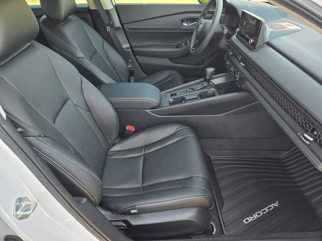 Certified 2025 Honda Accord SE image 16