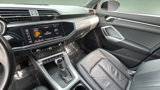 Used 2023 Audi Q3 2.0T Premium image 25