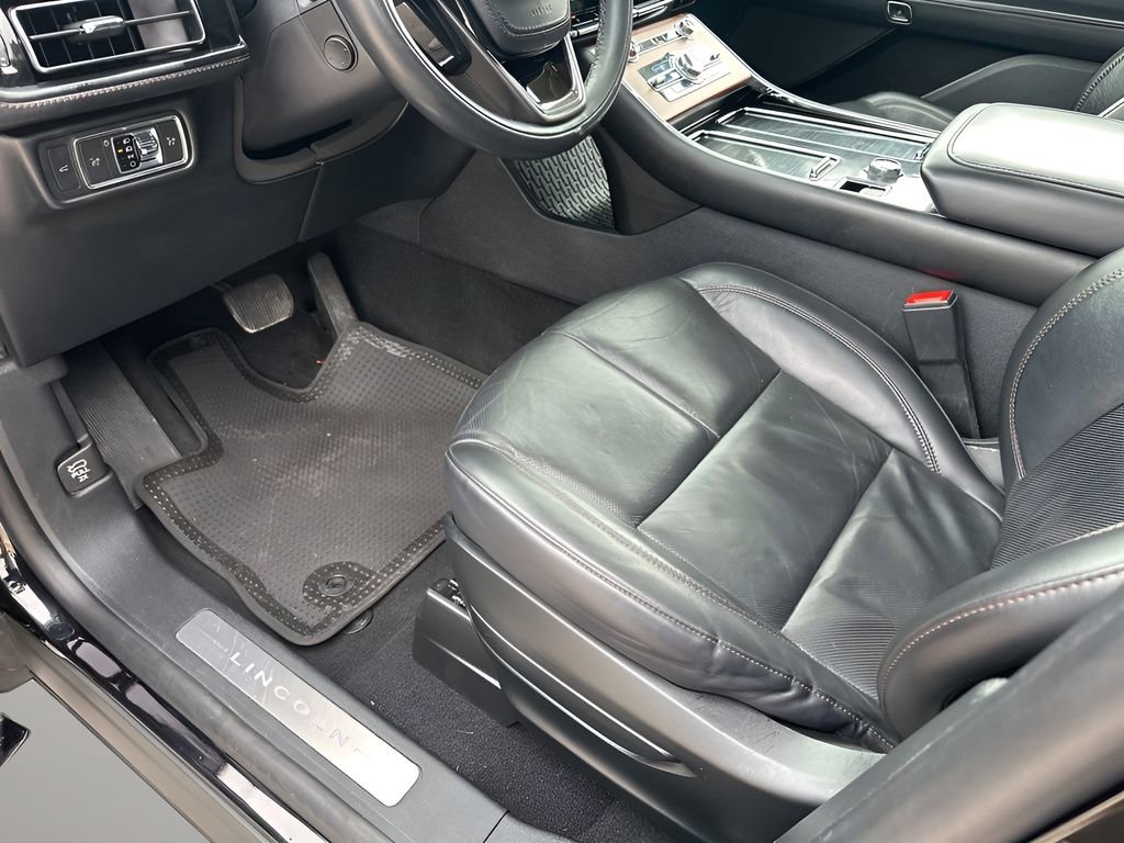 Used 2022 Lincoln Aviator Reserve w/ Elements Package Plus image 28