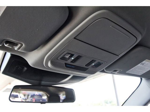 Used 2022 Ford Explorer XLT w/ Equipment Group 202A AWD/4WD image 21