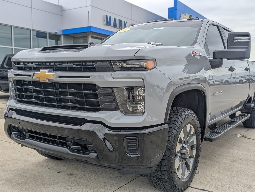 Used 2025 Chevrolet Silverado 2500 Custom w/ Custom Value Package image 16