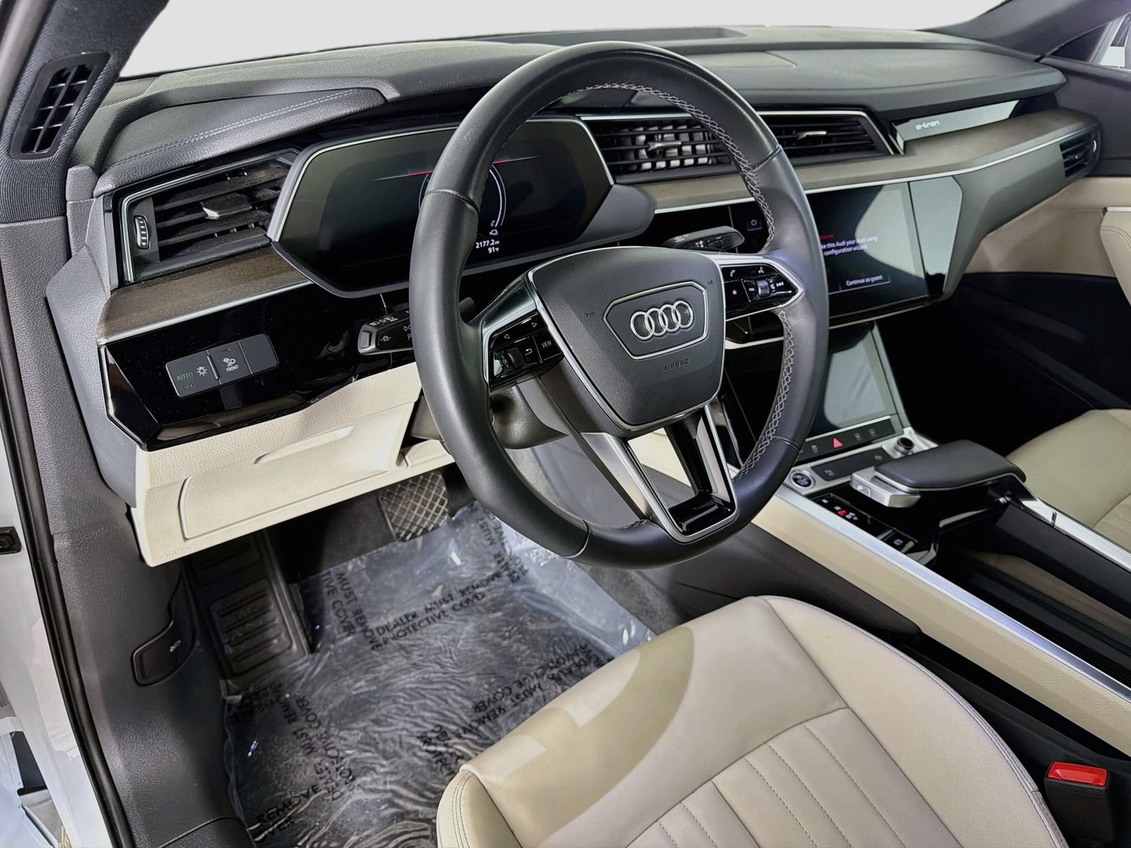 Certified 2024 Audi Q8 e-tron Premium AWD/4WD image 9