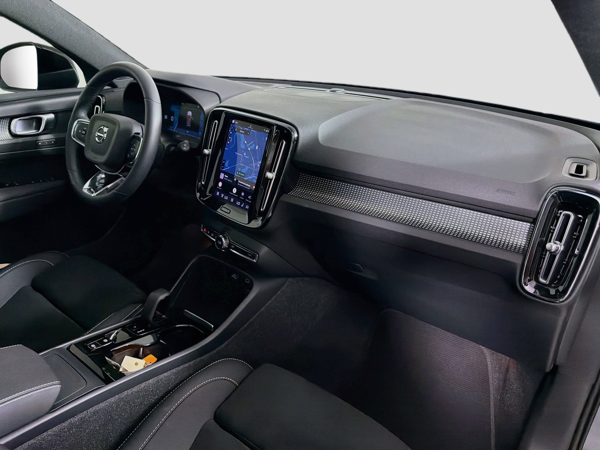 Certified 2023 Volvo XC40 B5 Plus w/ Climate Package AWD/4WD image 30