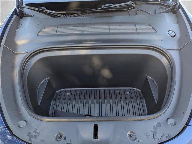 Used 2024 Tesla Model Y Long Range AWD/4WD image 23