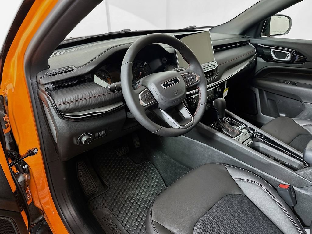 New 2026 Jeep Compass Trailhawk image 9