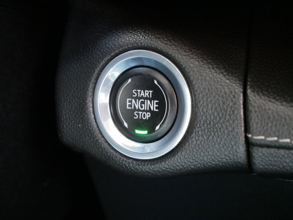 Used 2023 Buick Envision Essence AWD/4WD image 22