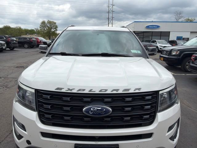 Used 2017 Ford Explorer Sport w/ Equipment Group 401A AWD/4WD image 3