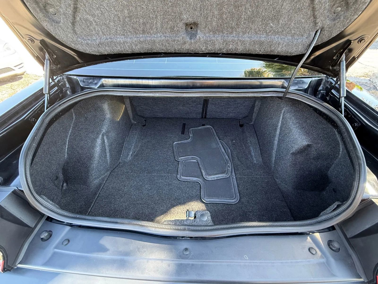 Used 2018 Dodge Challenger R/T w/ Driver Convenience Group image 19