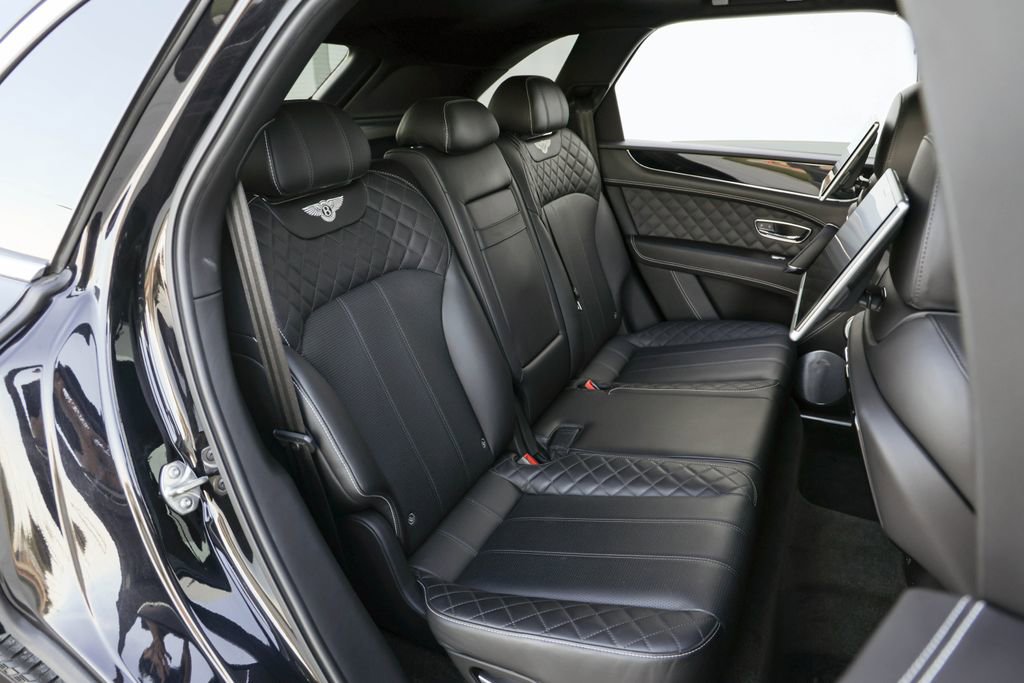 Used 2018 Bentley Bentayga image 27