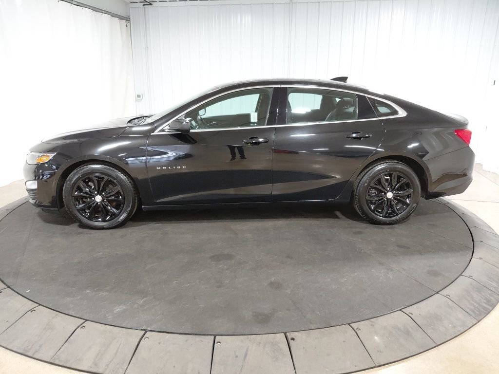 Used 2024 Chevrolet Malibu LT FWD image 2