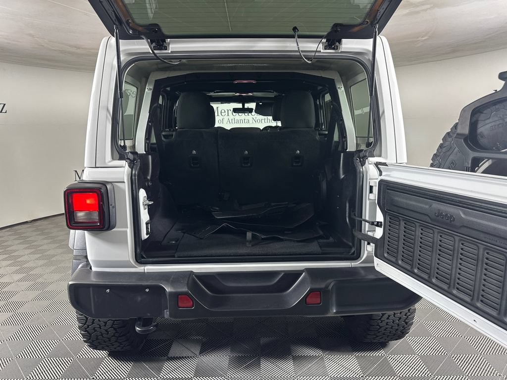 Used 2022 Jeep Wrangler Unlimited Sport w/ Xtreme Recon 35" Tire Package AWD/4WD image 18
