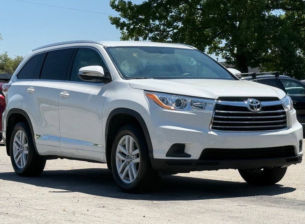 Used 2016 Toyota Highlander LE AWD/4WD image 7
