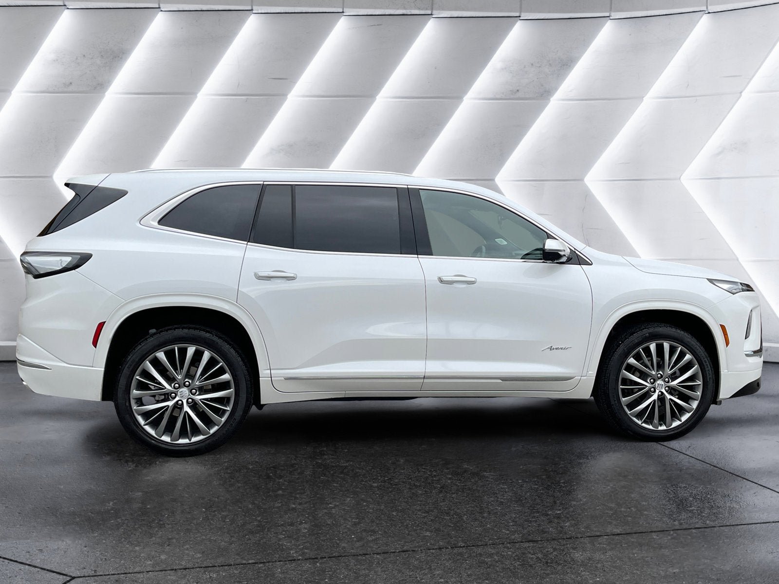 Certified 2025 Buick Enclave Avenir AWD/4WD image 7