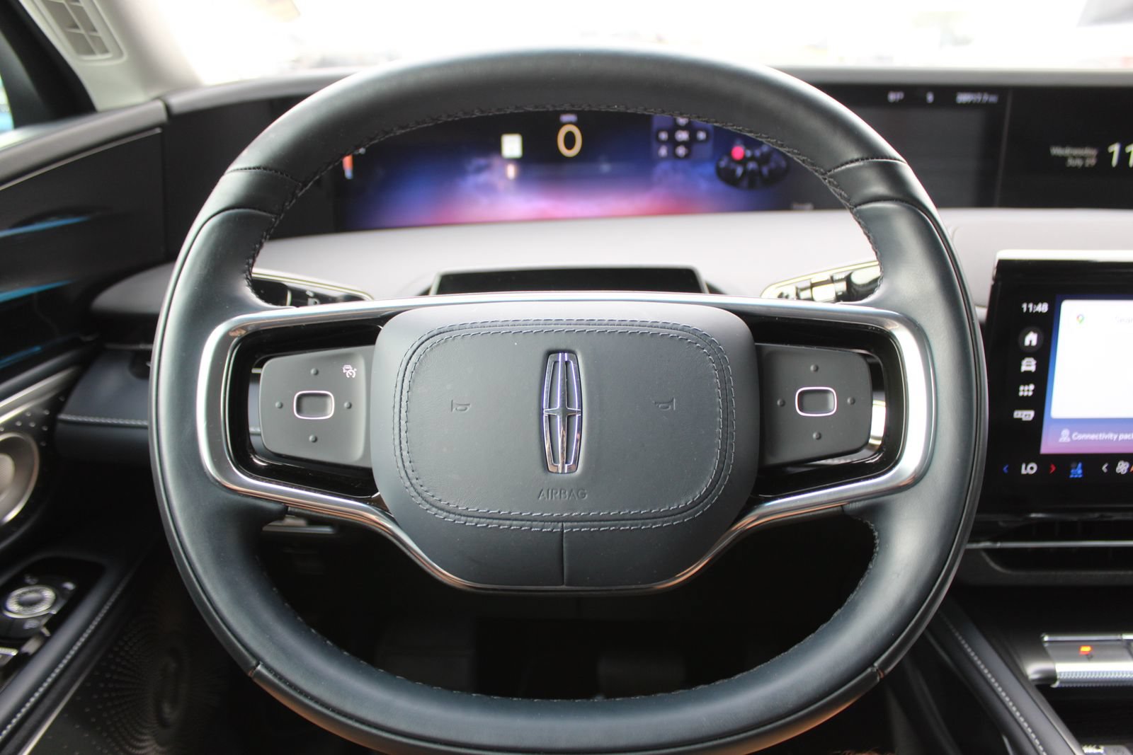 Used 2024 Lincoln Nautilus Reserve w/ Equipment Group 203A AWD/4WD image 24