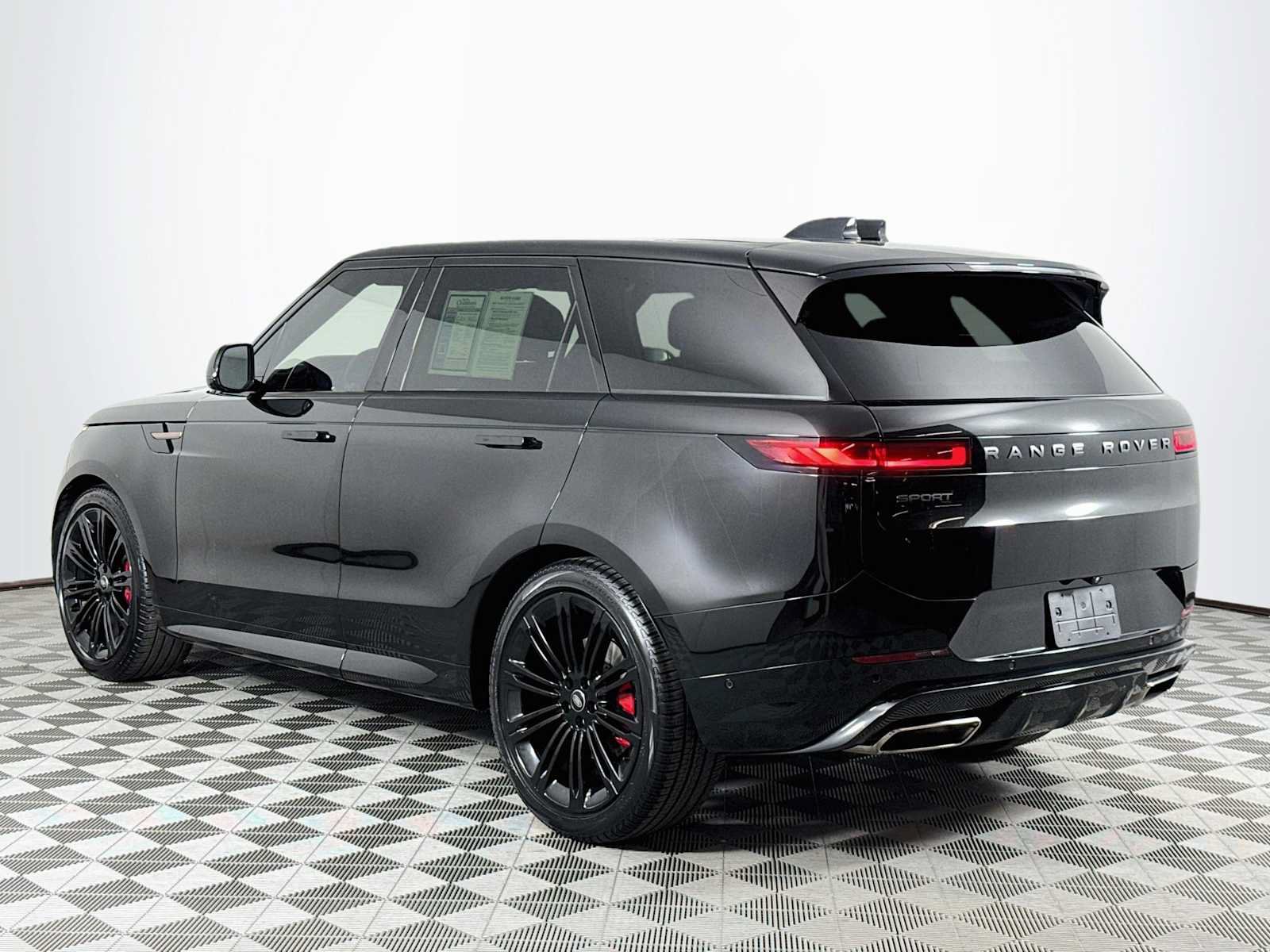 Used 2024 Land Rover Range Rover Sport Dynamic SE AWD/4WD image 7