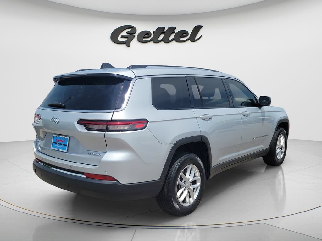 Used 2022 Jeep Grand Cherokee L Laredo w/ Luxury Tech Group I RWD image 5