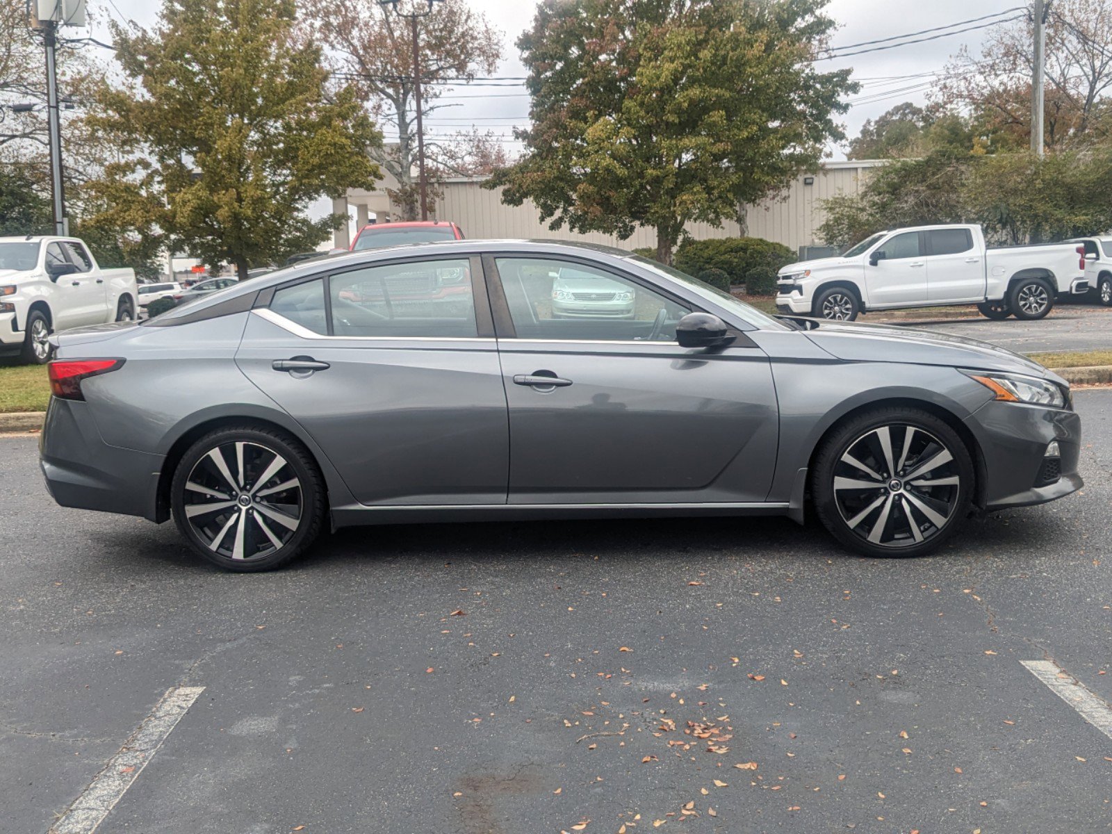 Used 2022 Nissan Altima 2.5 SR image 3