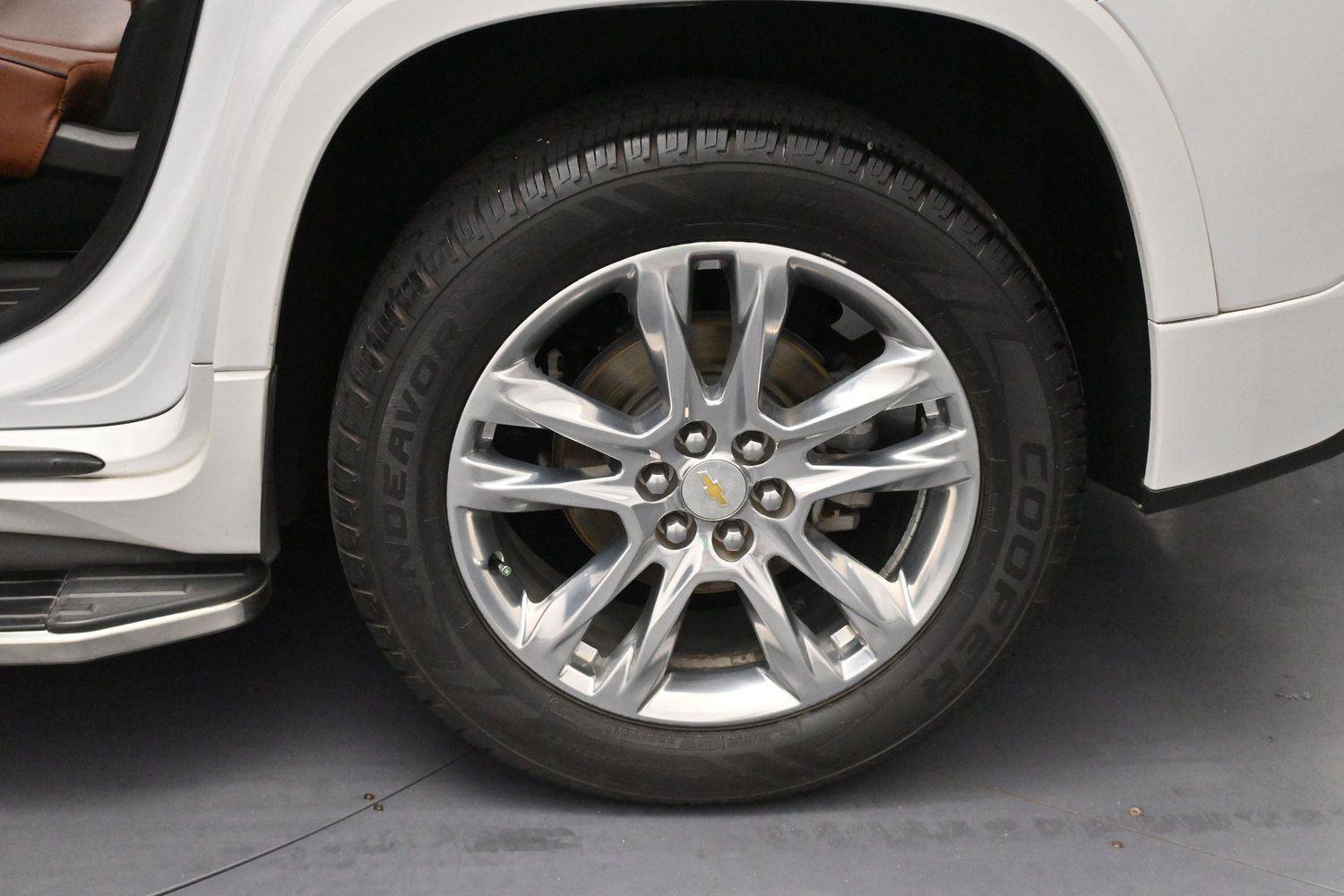 Used 2019 Chevrolet Traverse High Country w/ LPO, Floor Liner Package AWD/4WD image 44